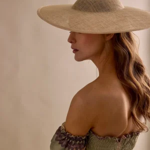 Pamela Eloise beige