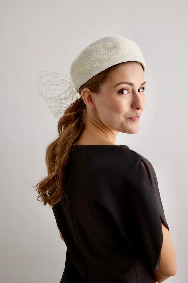 Casquete Castelia negro - Imagen 9