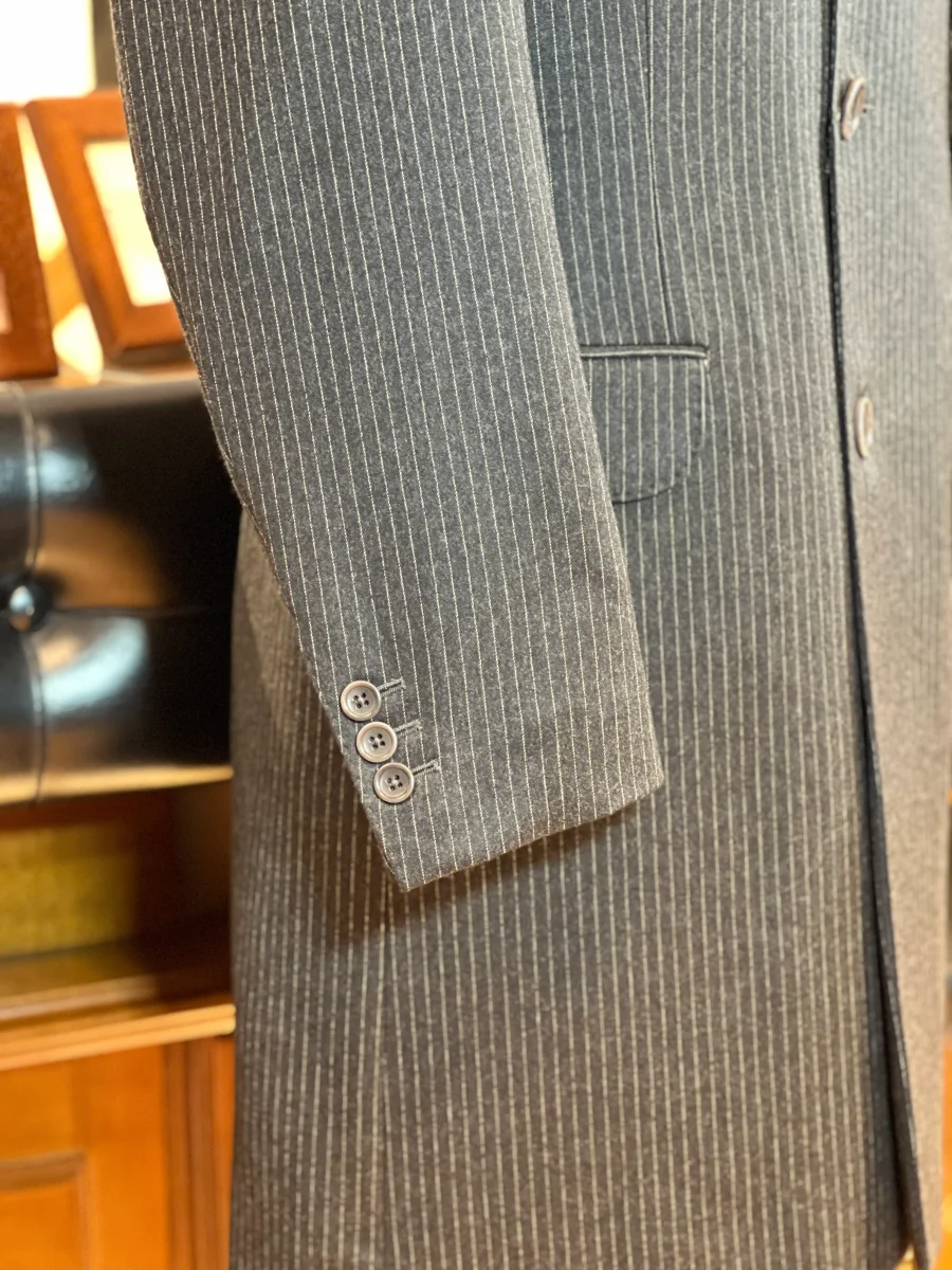 Abrigo largo de lana en raya diplomática – Vitale Barberis Canonico - Imagen 4