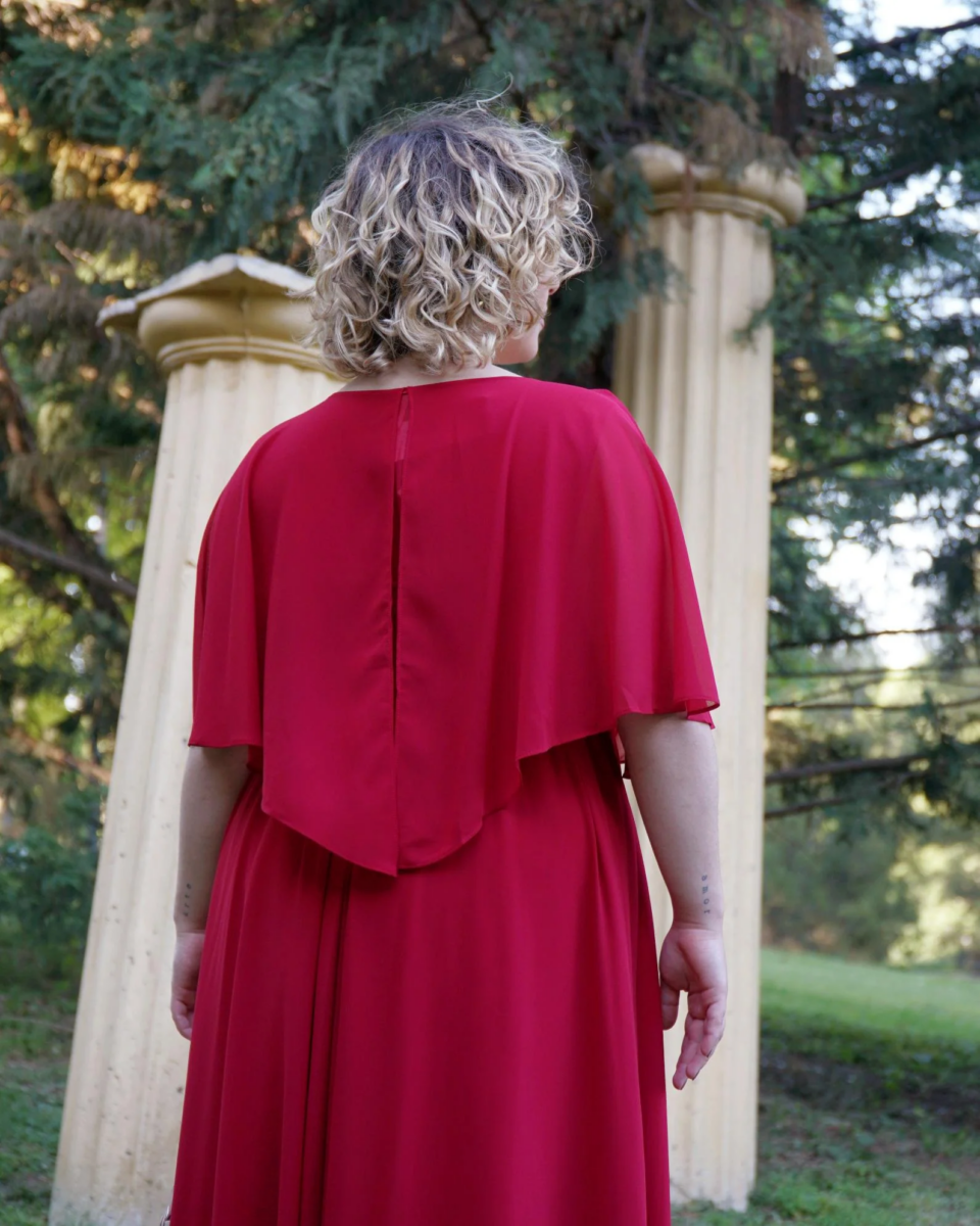 Vestido Capa Broche Flor Curvy - Imagen 6