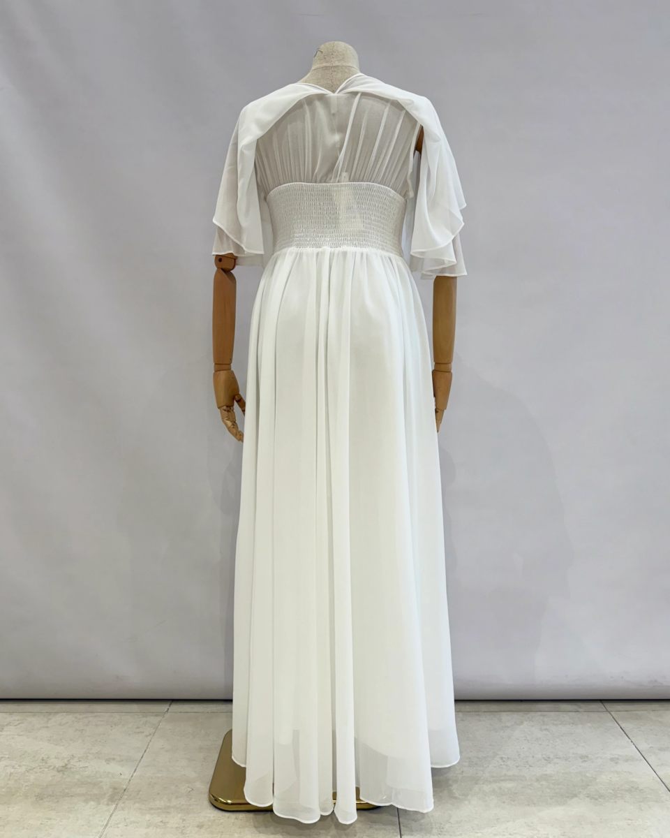 Vestido Capa Broche Flor Curvy Novia - Imagen 6