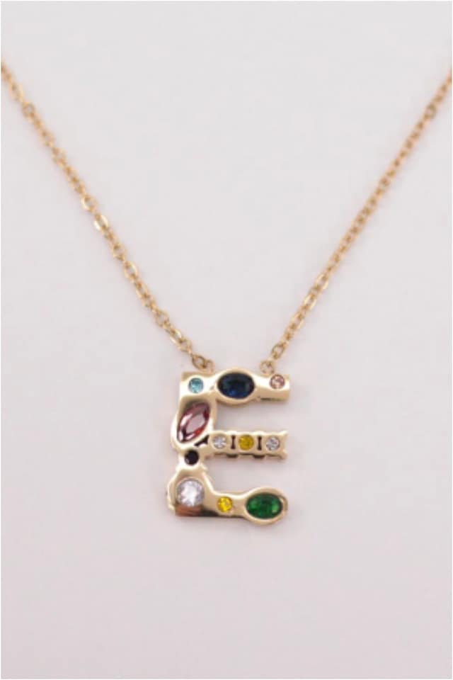 COLLAR MUJER ACERO DORADO CON LETRA E