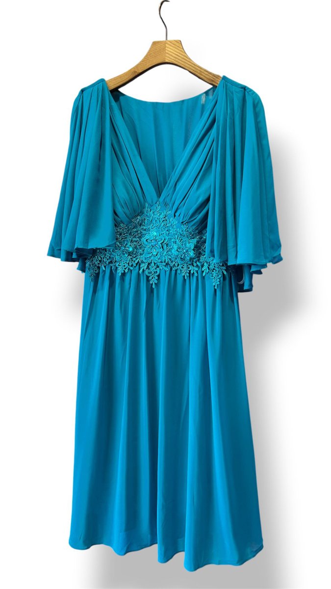 Vestido Capa Cintura Flores Curvy Midi - Imagen 3