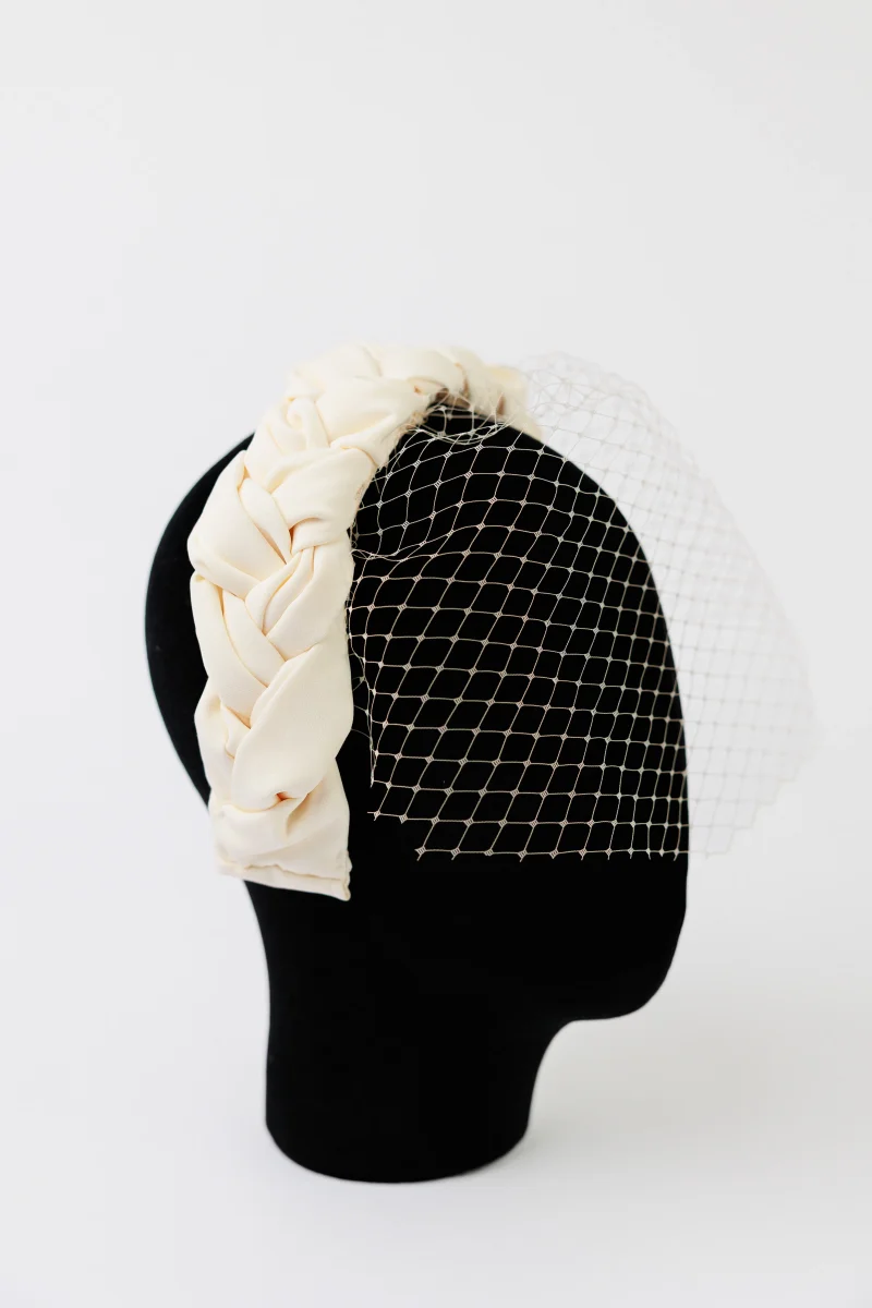 Diadema Infanta blanca de crepe - Imagen 3