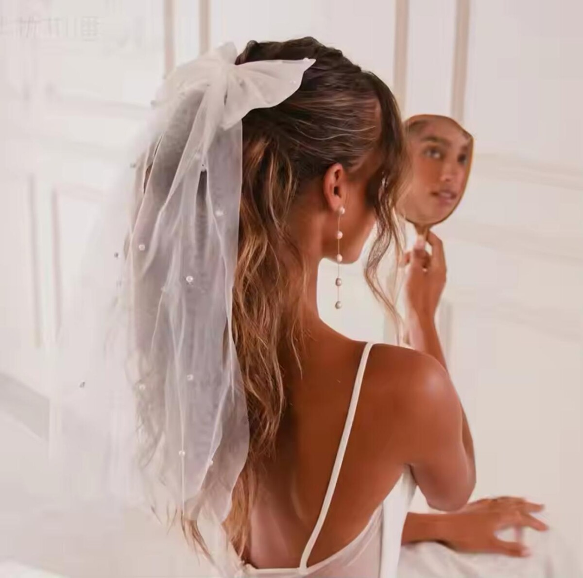 Tocado Velo Lazo Tul Con Perlas - Imagen 7