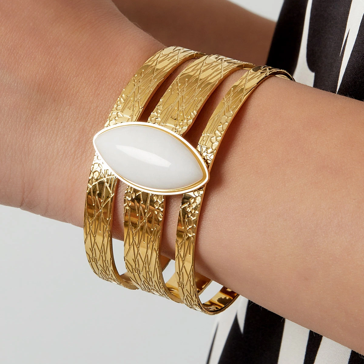 Pulsera XENA Acero Dorado - Imagen 3