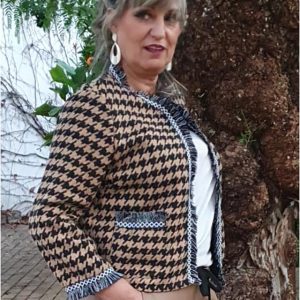 Chaqueta mujer corta con estampado y flecos