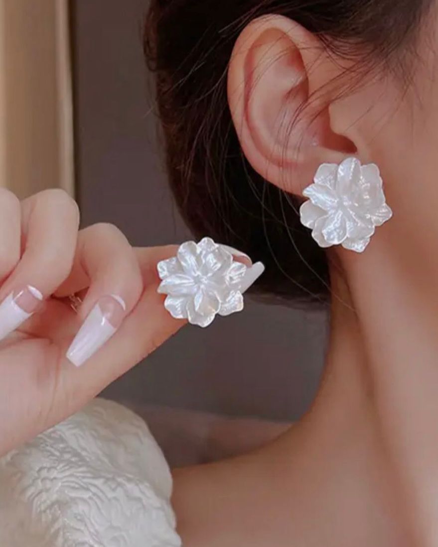 Pendientes Flor Nacarada - Imagen 6