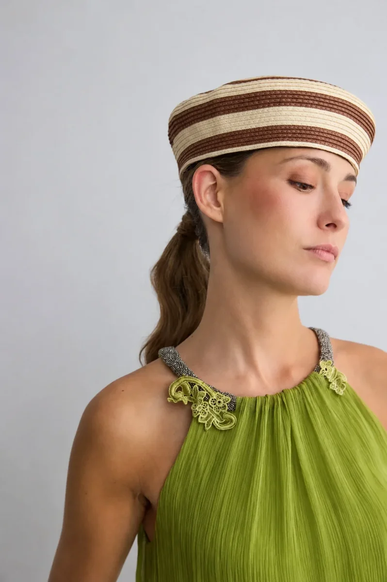 Casquete Celine de rayas beige y chocolate - Imagen 4