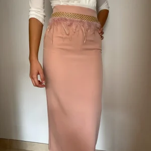 Falda Plumas