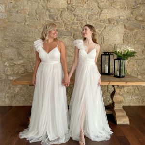 Vestido Tul Abertura Hombro Novia