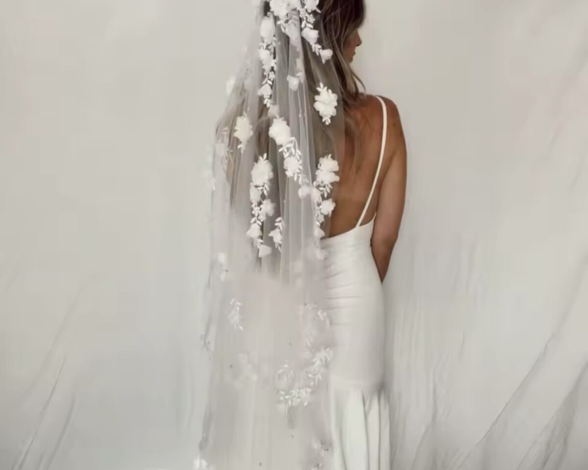 Tocado Velo Flores Perlas - Imagen 4