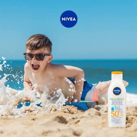 NIVEA SUN Babies & Kids Sensitive 5 en 1 – Loción Solar FPS 50 Protección solar alta para la piel sensible de bebés y niños - Imagen 4