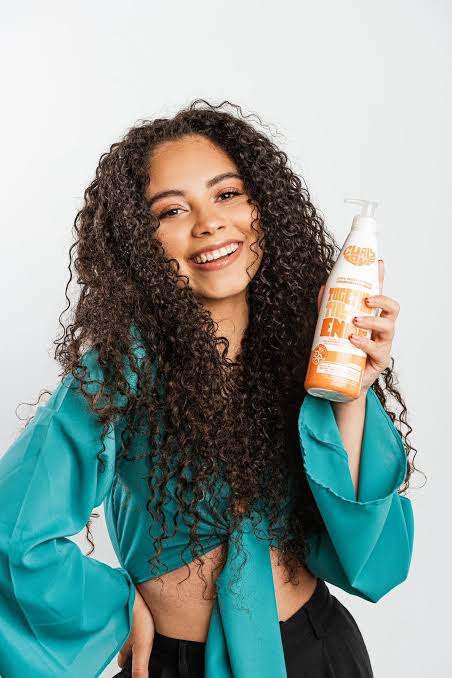 Curly Love Leave-In Conditioner – 290 ml Acondicionador sin enjuague para rizos hidratados, definidos y libres de frizz - Imagen 3