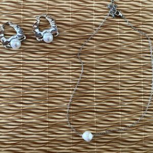 Conjunto colgante y pendientes