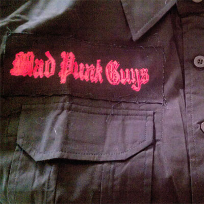 Poison – Camisa gothic rock con parche en negro - Imagen 4