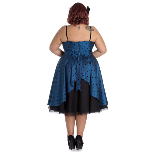 Isabella Plus – Vestido gótico de boda en tallas grandes - Imagen 3